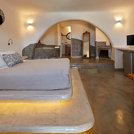 Of The Gods Cave 5* Santorini Island
