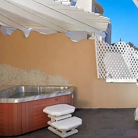 Hotel Of The Gods Cave